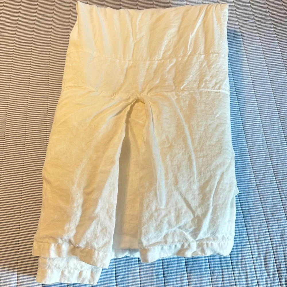 Pottery Barn Bed Skirt Cal King Cream EUC 100% Linen 17in Drop Pleated